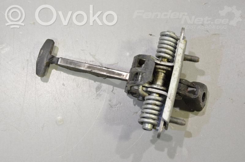 Citroen Berlingo Etuoven pidätin 