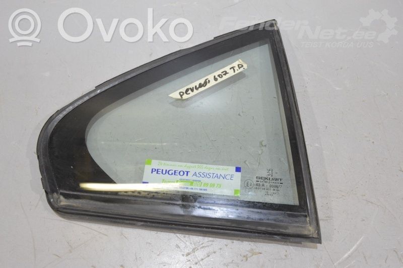 Peugeot 607 Ventanilla de ventilación de la puerta trasera 