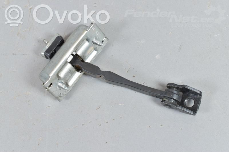 Opel Corsa E Etuoven pidätin 