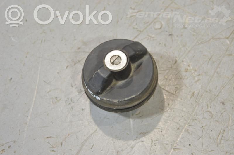 Polttoainesäiliön korkki   5015636AA