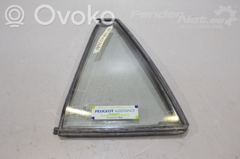 Peugeot 406 Vetro del deflettore posteriore 