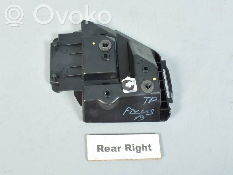 Ford Focus Rear bumper mounting bracket 
