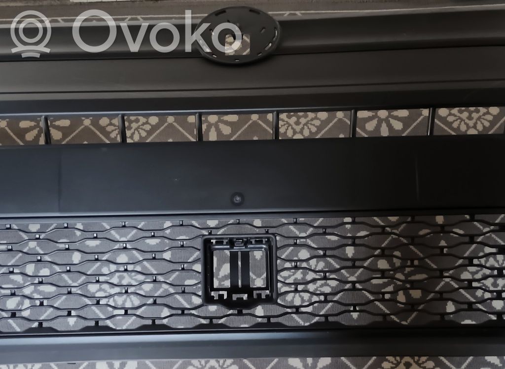 Volkswagen Caddy Parachoques delantero 