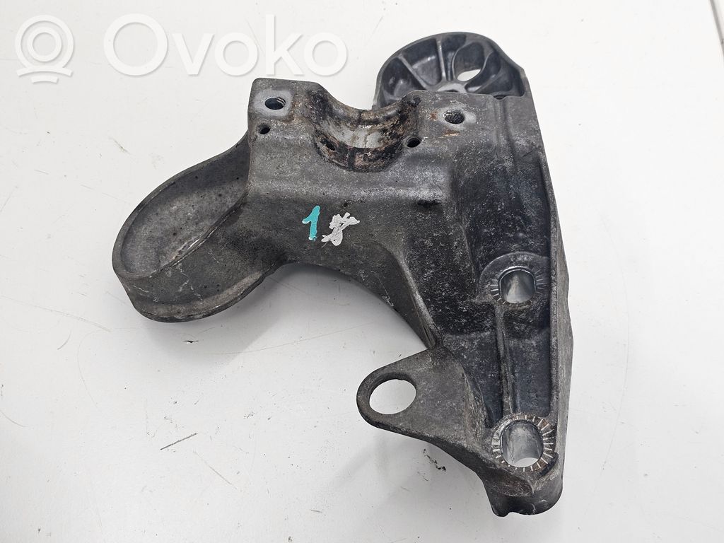 Audi A4 S4 B7 8E 8H Engine mounting bracket 