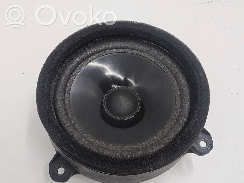 Subaru Outback Altavoz de la puerta delantera 