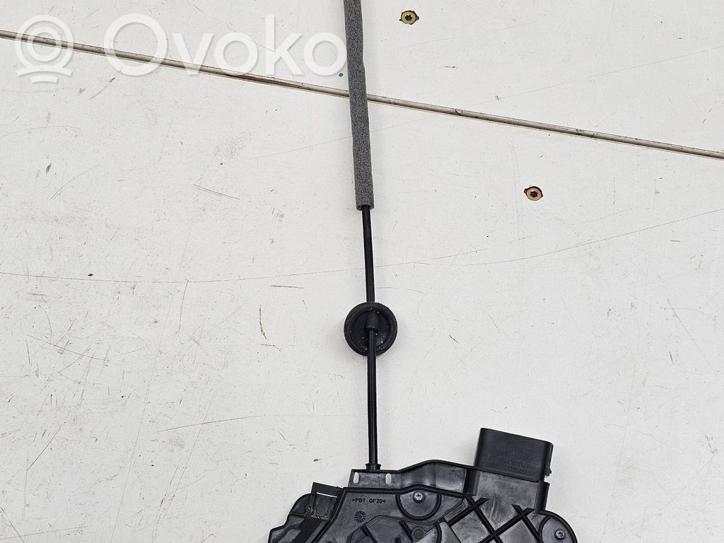 Volvo S80 Priekšpusē slēdzene 