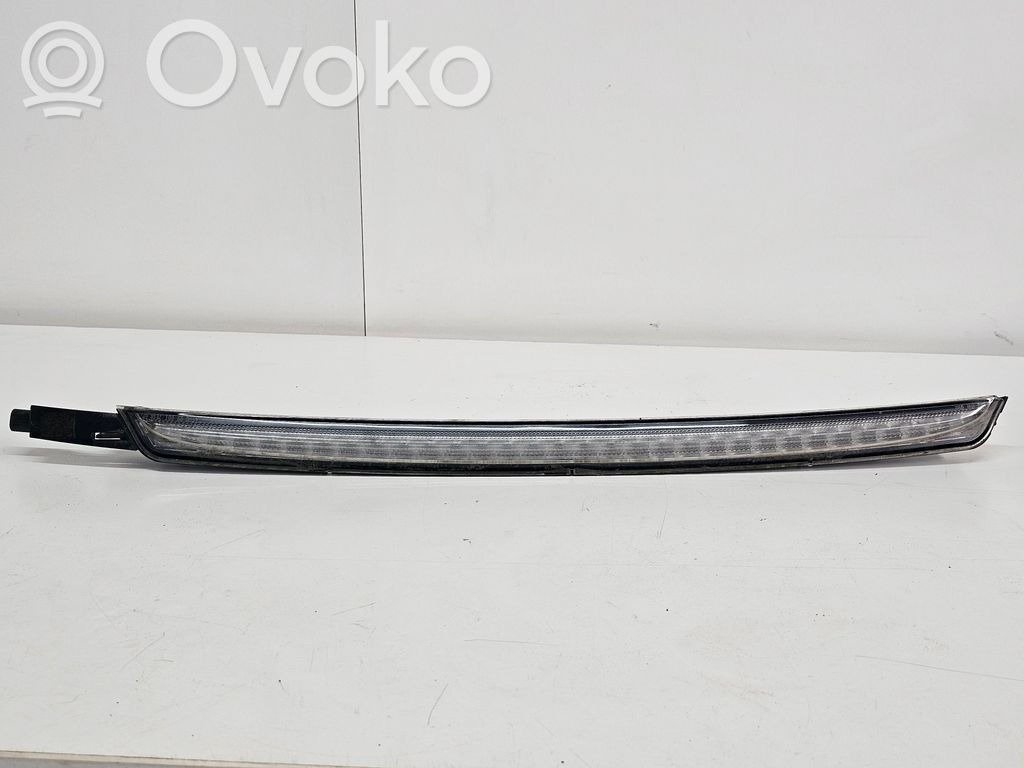 BMW 3 E46 Third/center stoplight 