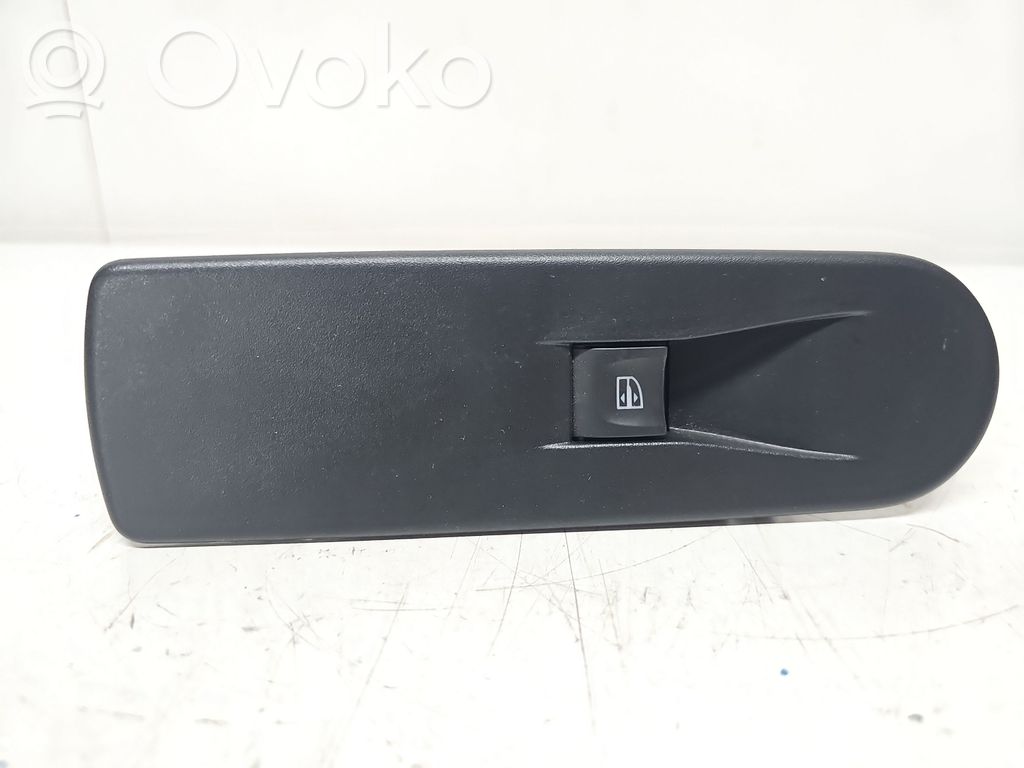 Renault Captur Electric window control switch 