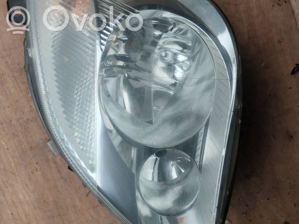 Mercedes-Benz Sprinter W906 Lampa przednia 