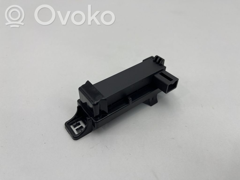 Volvo XC40 Amplificator antenă aeriană 