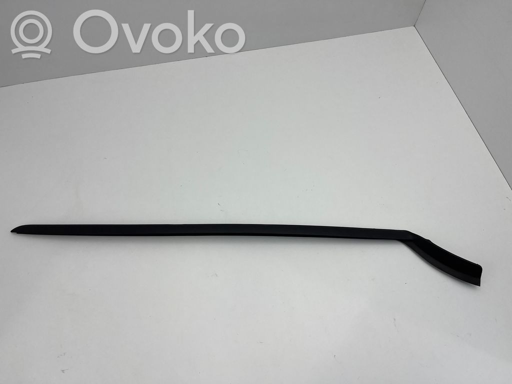 Volvo XC40 Windshield trim 