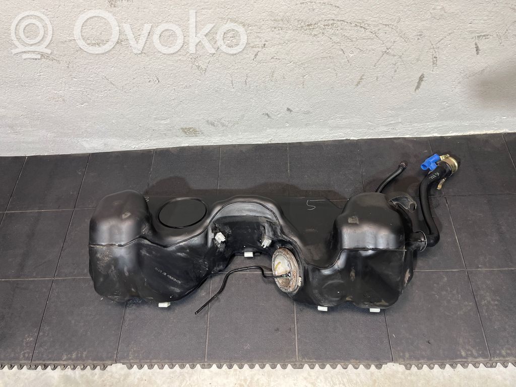 BMW Z4 E85 E86 Degvielas tvertne 
