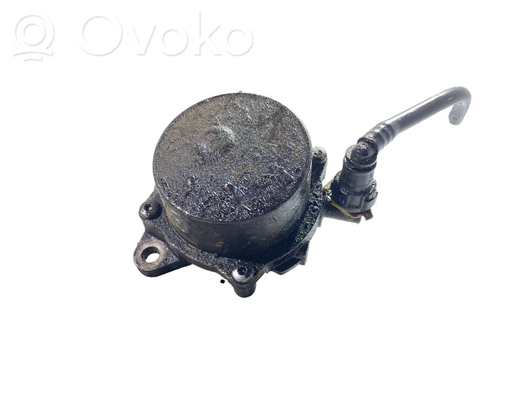 Vacuum pump   73501167