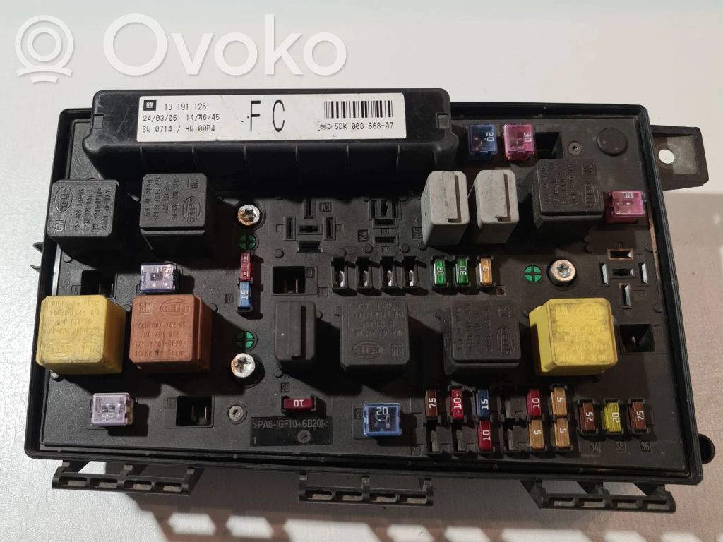 Opel Astra H Sulakemoduuli 