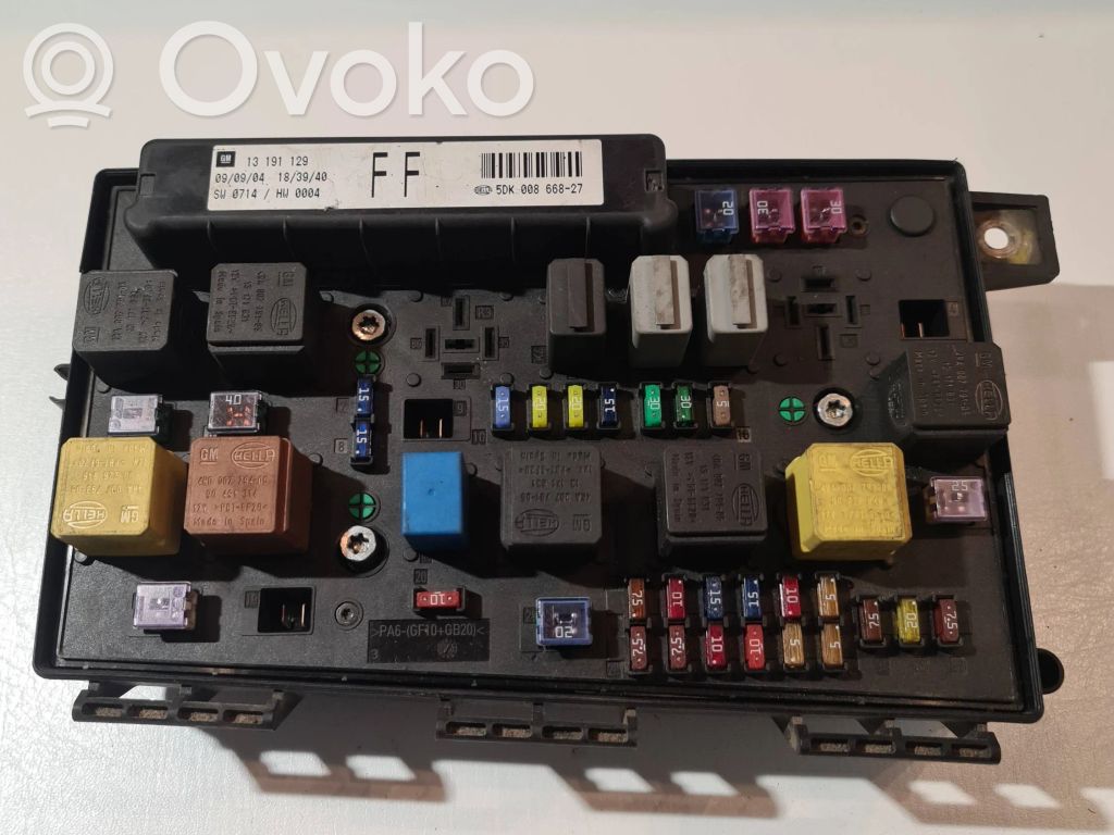 Opel Astra H Módulo de fusible 