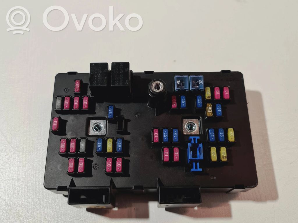 Opel Antara Drošinātāju bloks 
