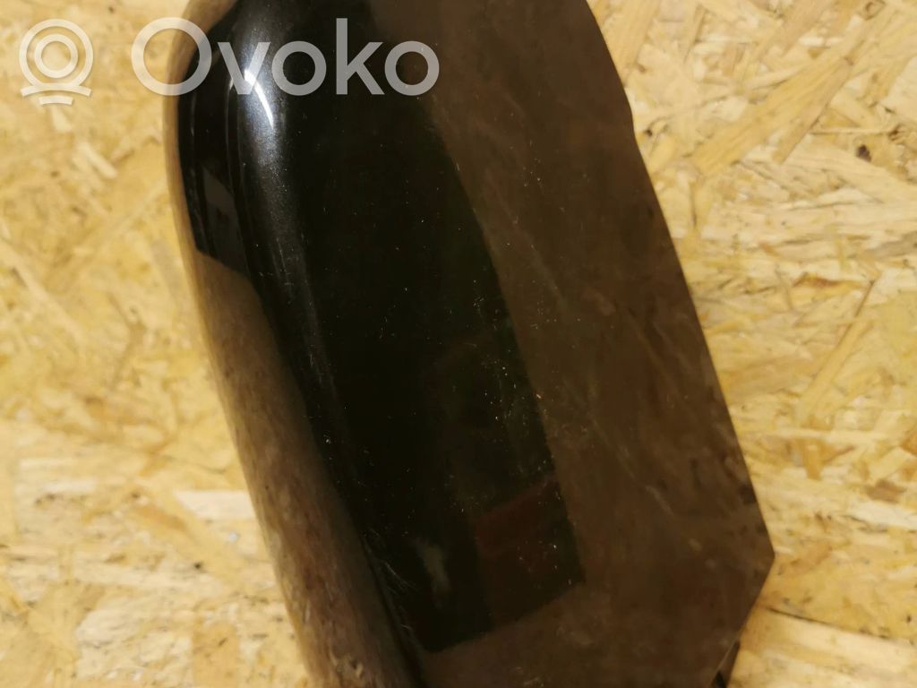 Opel Vivaro Element lampy tylnej 