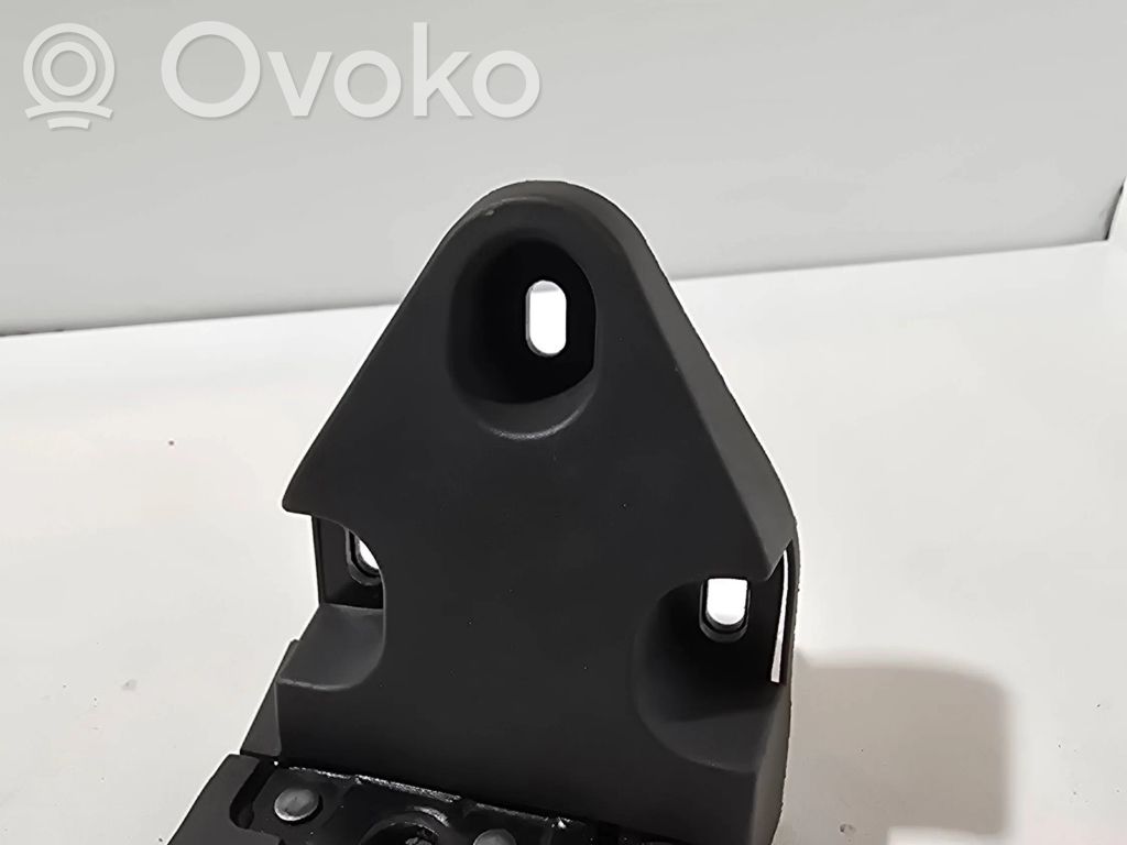 Loading door lock