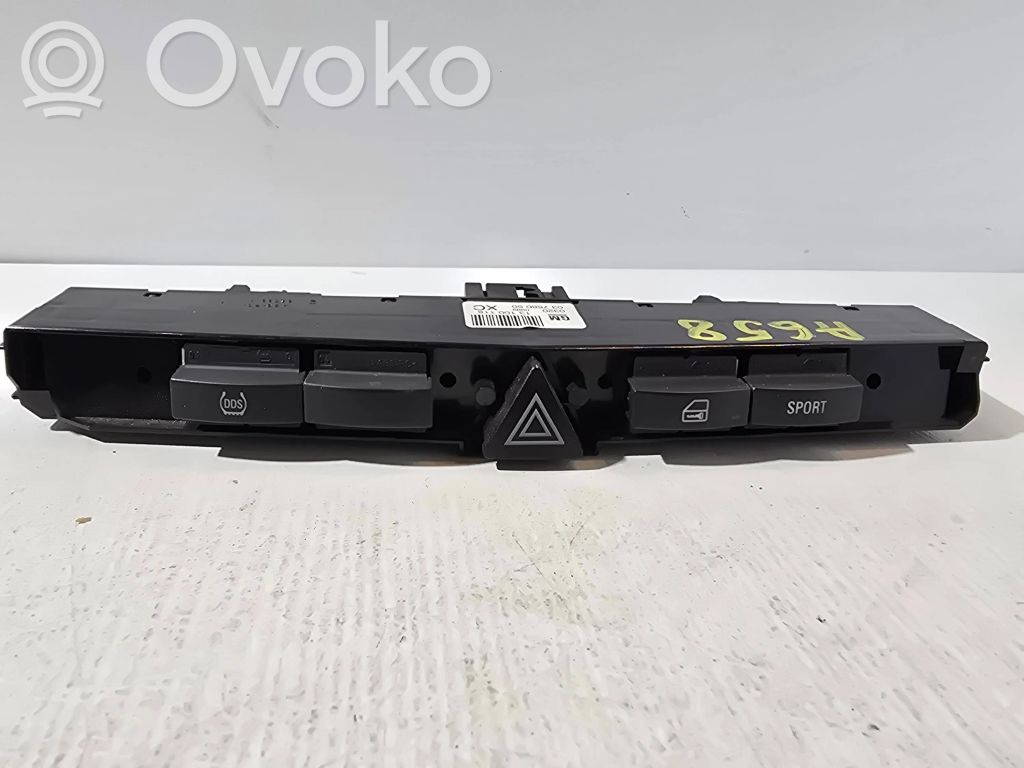 Opel Astra H Hazard light switch 