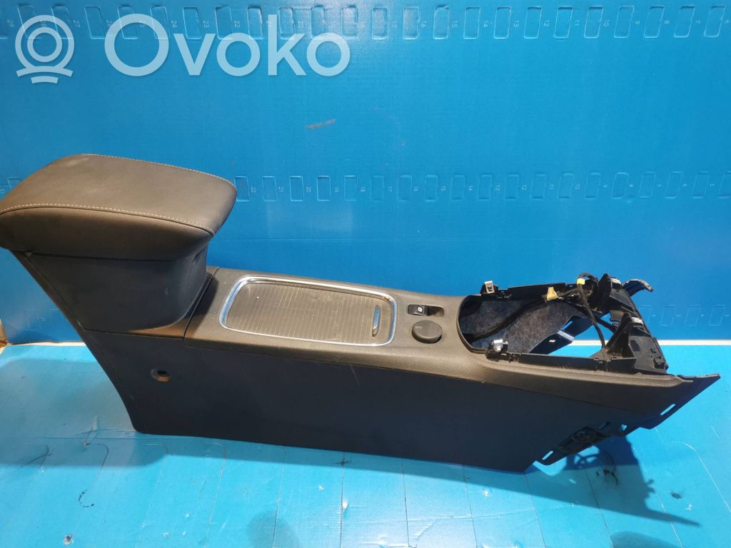 Opel Astra K Centrālā konsole 