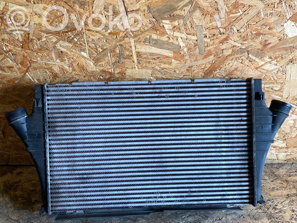 Chłodnica powietrza doładowującego / Intercooler   13183783,877285Q,880582L