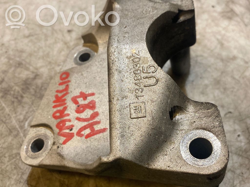Opel Cascada Engine mounting bracket 