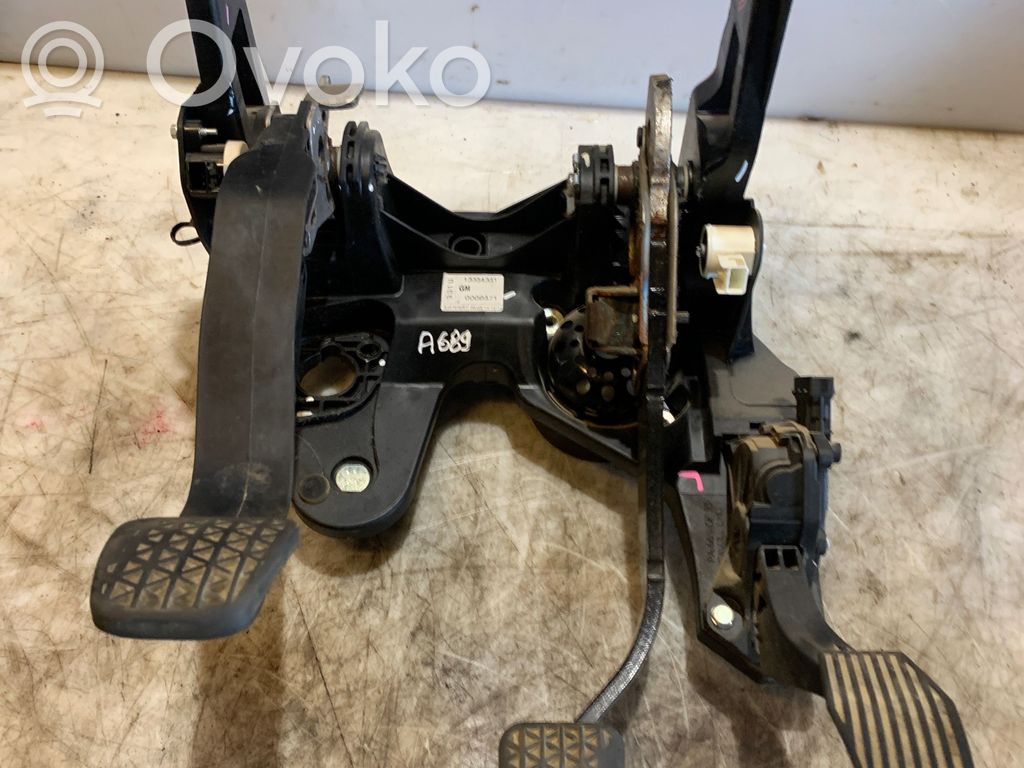 Opel Astra J Assemblage pédale 