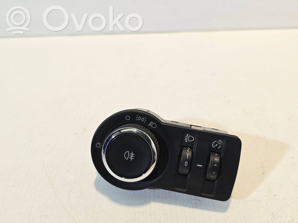 Light switch   13268705,251514