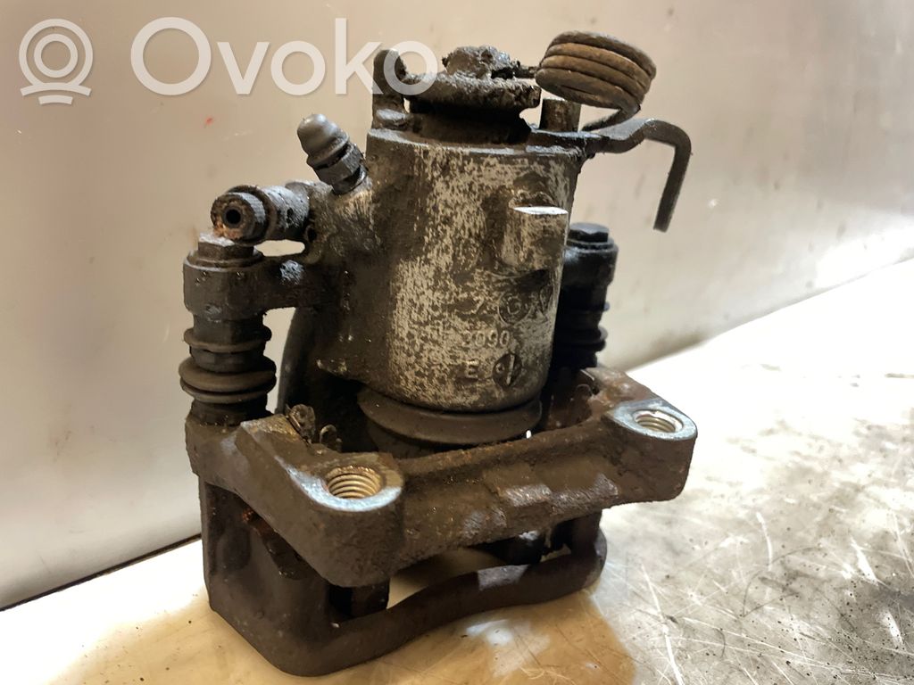 Opel Zafira B Rear brake caliper 