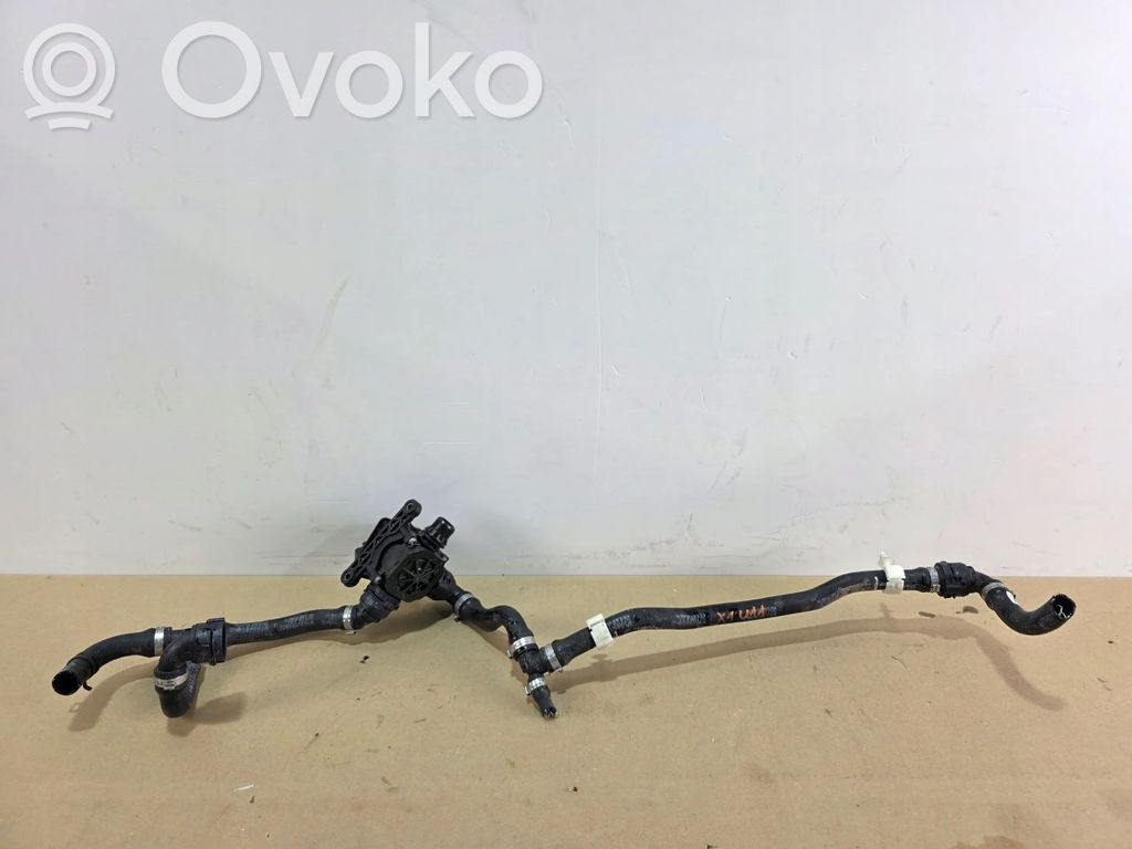 BMW X1 U11 Conductă/furtun lichid de răcire motor 