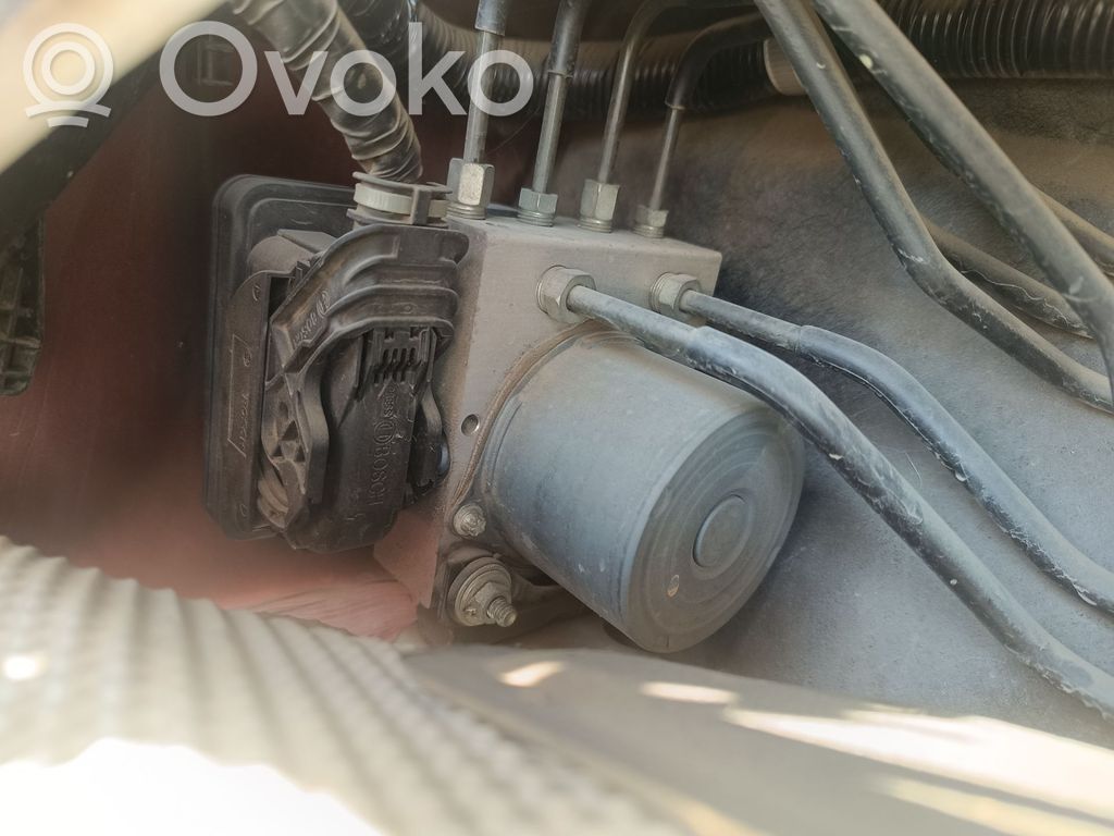 Mazda CX-3 ABS bloks 