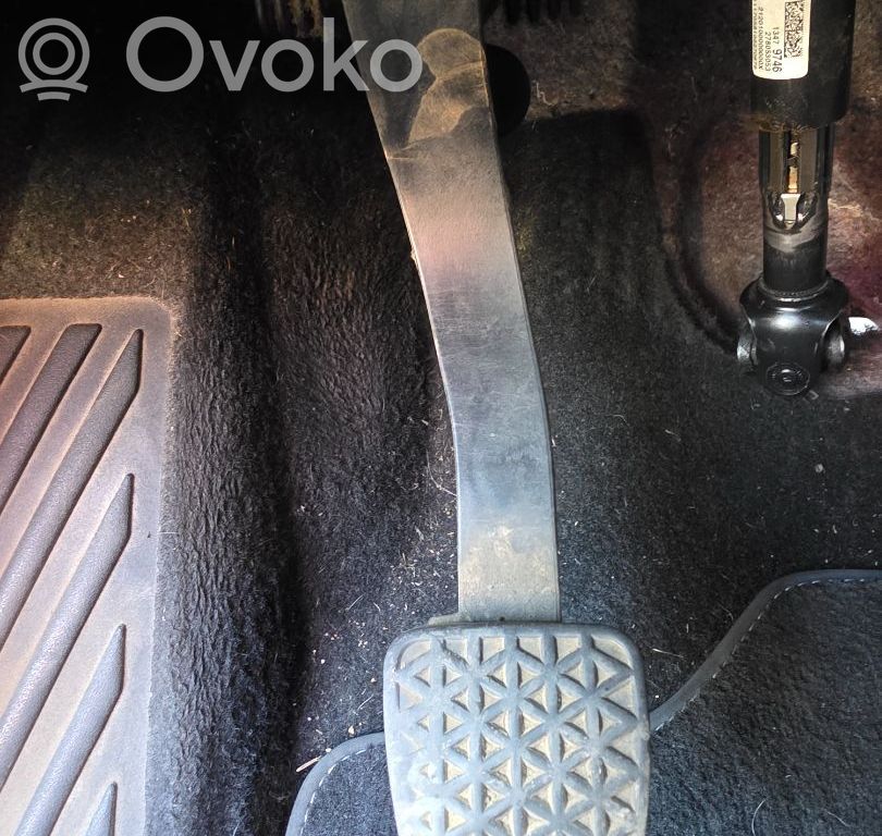 Opel Astra K Pedał sprzęgła 