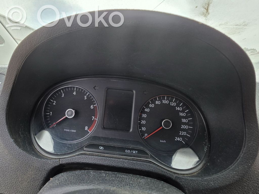 Volkswagen Polo V 6R Licznik / Prędkościomierz 