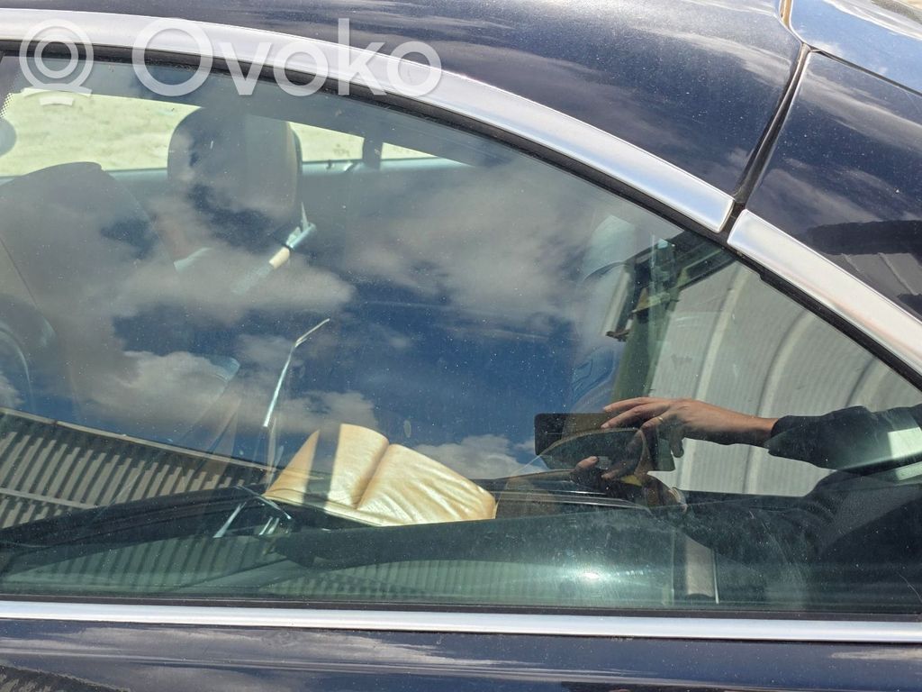 BMW 3 E92 E93 Rear door window glass 