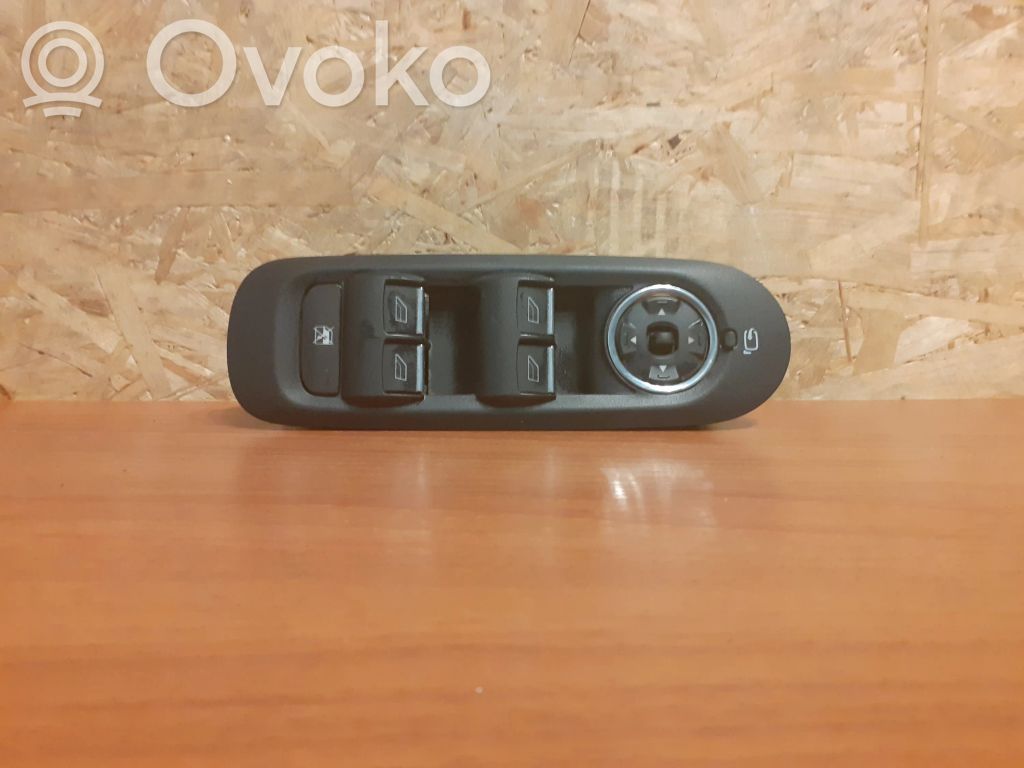 Ford Mondeo MK IV Elektrinių langų jungtukas 