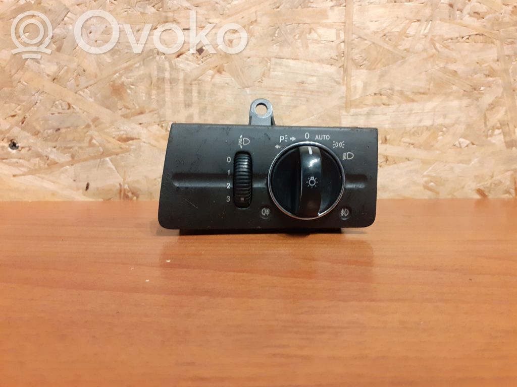 Mercedes-Benz E W211 Light switch 
