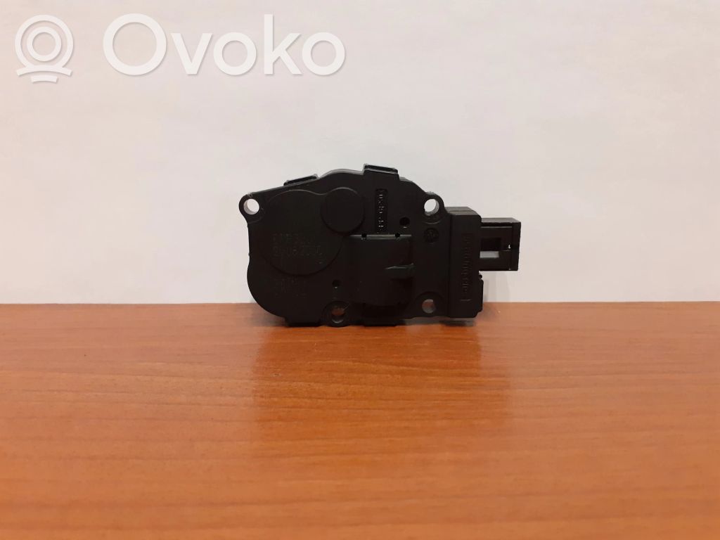 Oro sklendės varikliukas   4297,410475520,412650750