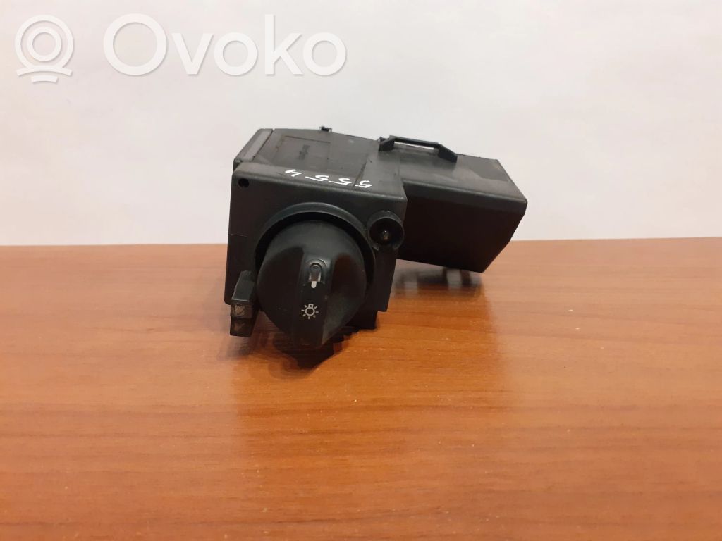 Mercedes-Benz E W210 Valokatkaisija 