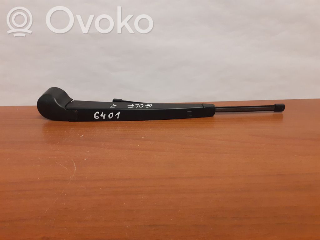 Volkswagen Golf VII Rear wiper blade arm 