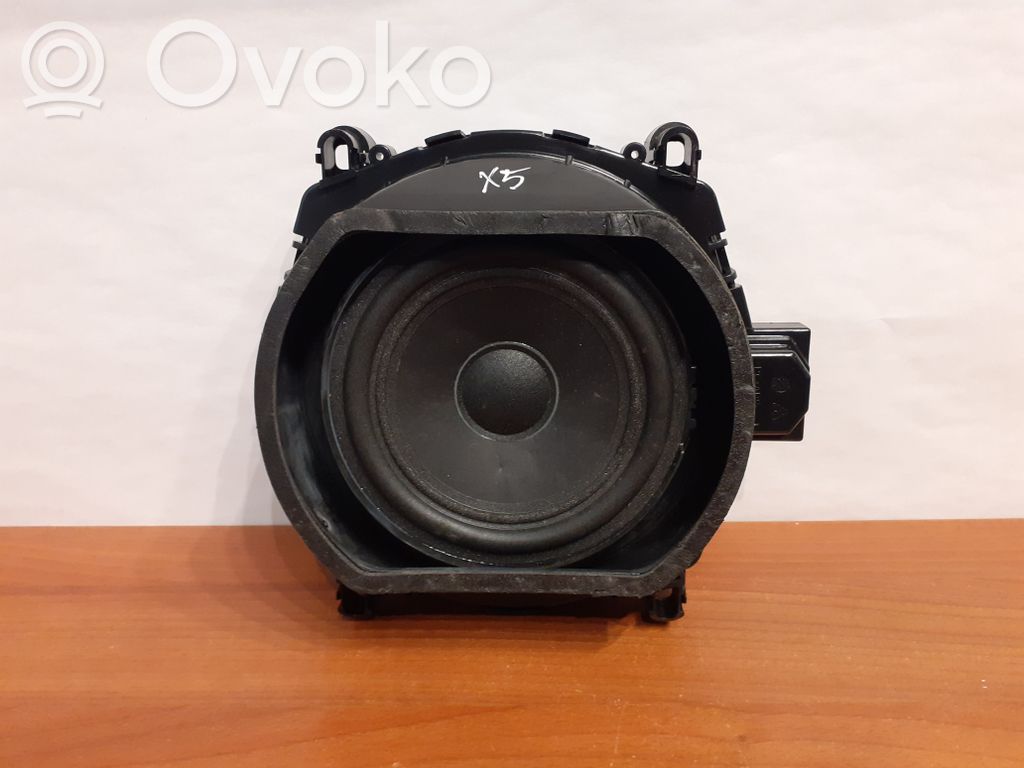 BMW X5 E70 Subwoofer 
