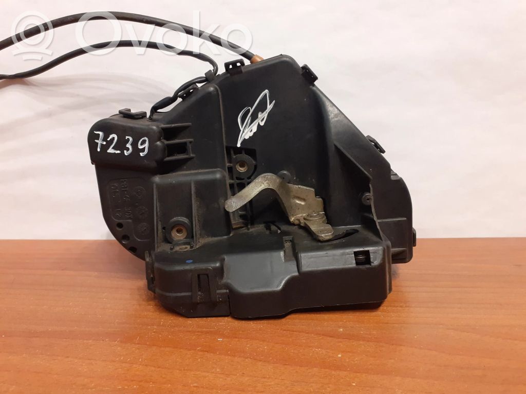 Mercedes-Benz C W203 Rear door lock 