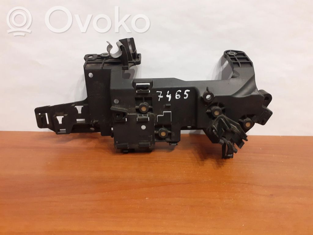BMW 5 F10 F11 Inne części komory silnika 