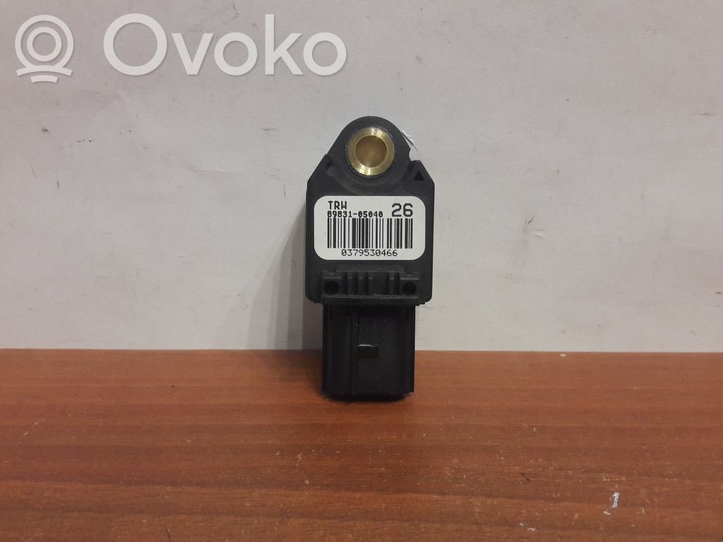 Toyota Avensis T270 Airbag deployment crash/impact sensor 