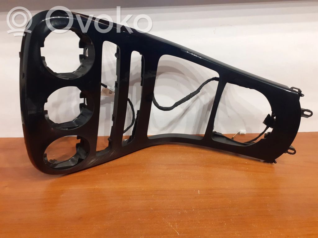 Mercedes-Benz C W205 Other center console (tunnel) element 