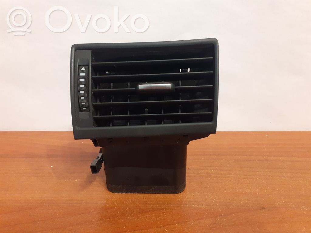 Audi A8 S8 D3 4E Lango oro grotelės 
