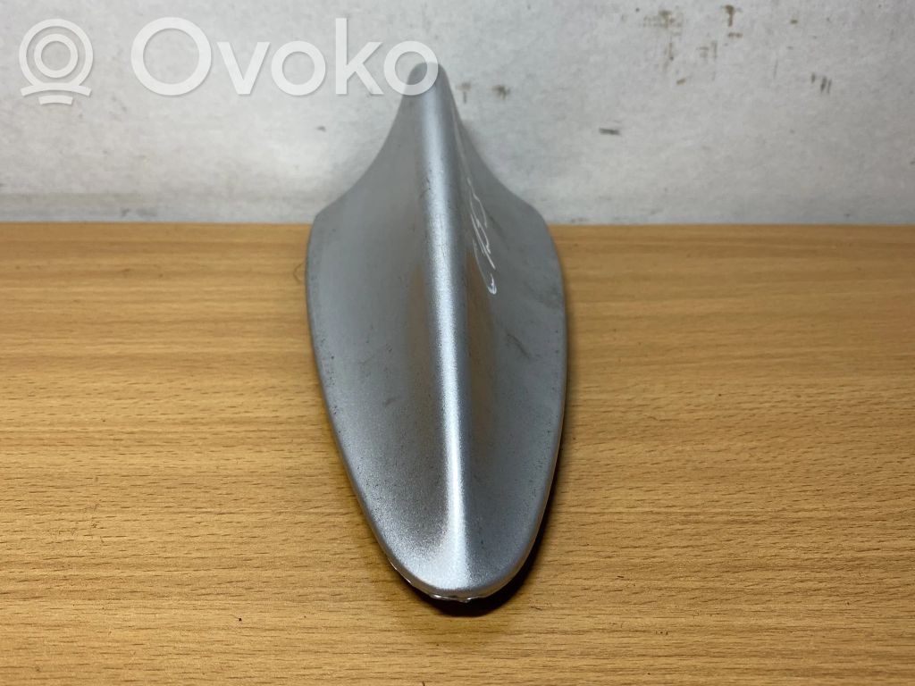 BMW 7 E65 E66 Cubierta de la antena del techo (GPS) 