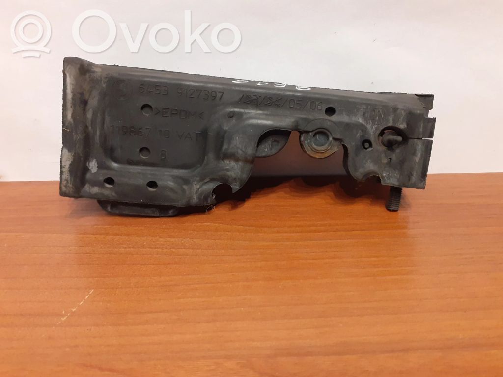 BMW 5 F10 F11 Muu moottoritilan osa 