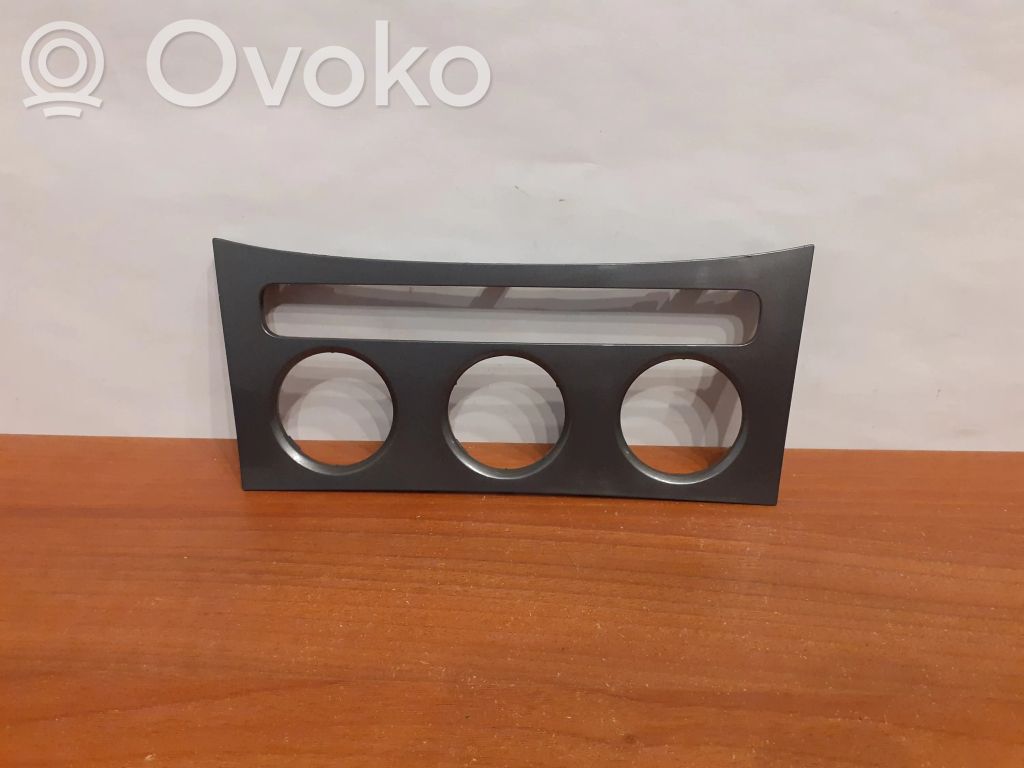 Volkswagen PASSAT B6 Other center console (tunnel) element 