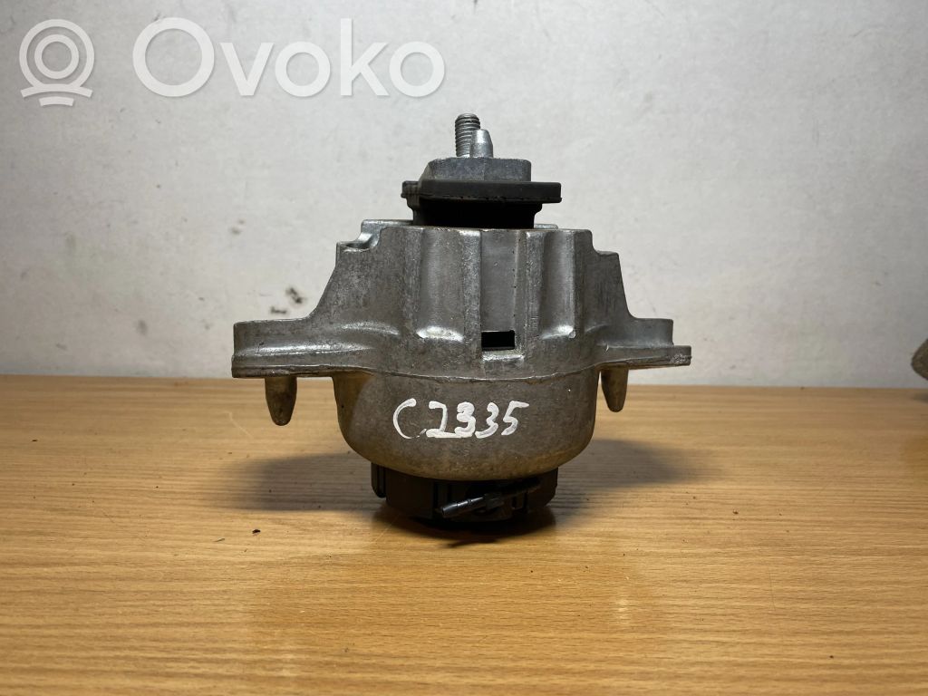 Land Rover Range Rover Velar Wspornik / Mocowanie silnika 
