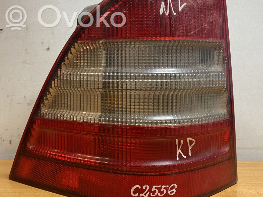Mercedes-Benz ML W163 Lampă spate în caroserie 